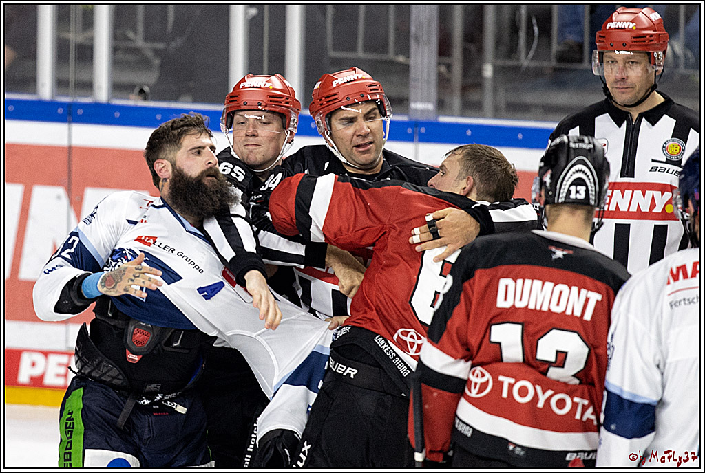 PENNY DEL;  Koelner Haie - Straubing Tigers; Koeln, 15.10.2021